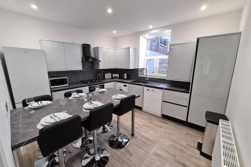 Beautiful Seaside Apartment With Parking Ventnor Eksteriør billede